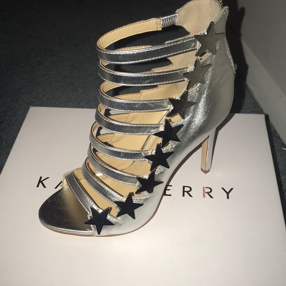 Katy Perry star open toe heels